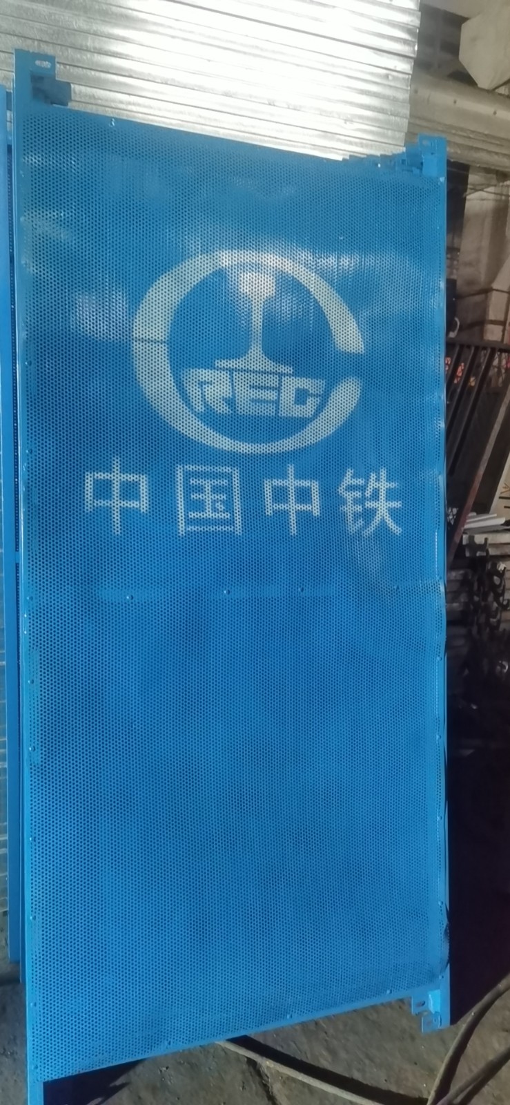 升降机防护门