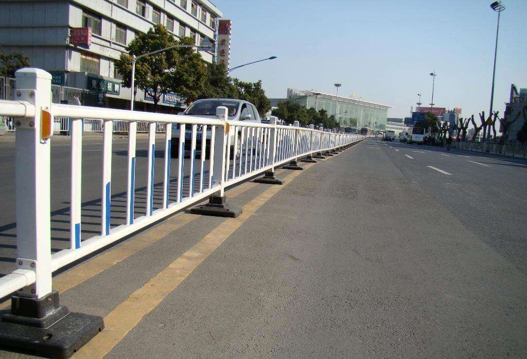 定兴道路护栏