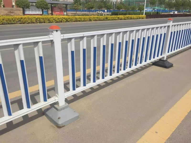 定兴防眩目道路护栏